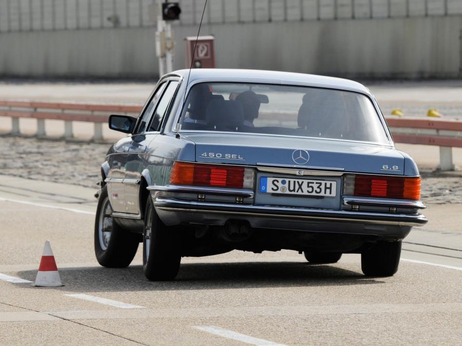  Mercedes-Benz 450 SEL 6.9 (W116) 1975 года  (фото 6 из 27)